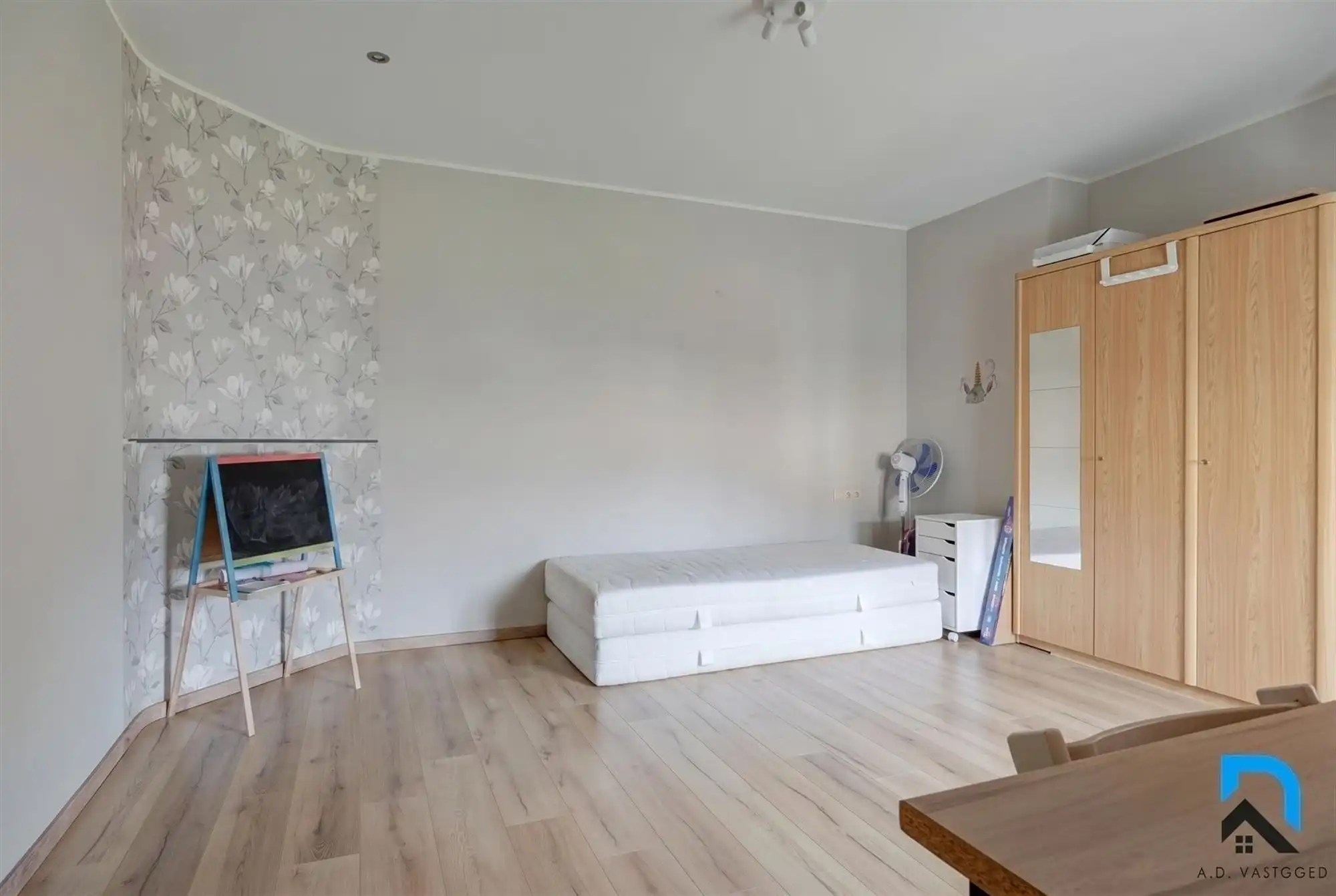 Gerenoveerde woning op toplocatie foto 11