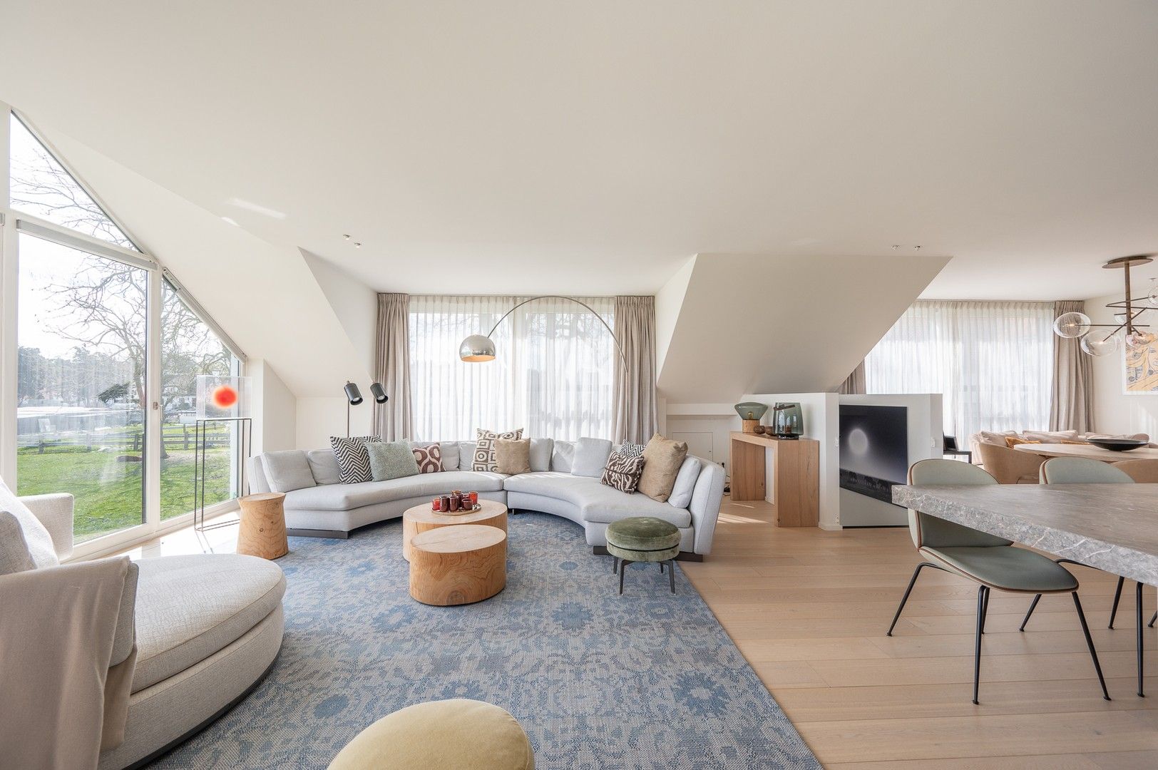 Uitzonderlijke eigendom met een uniek open zicht op de Hazegraspolders, vlakbij het Oosthoekplein. foto 9