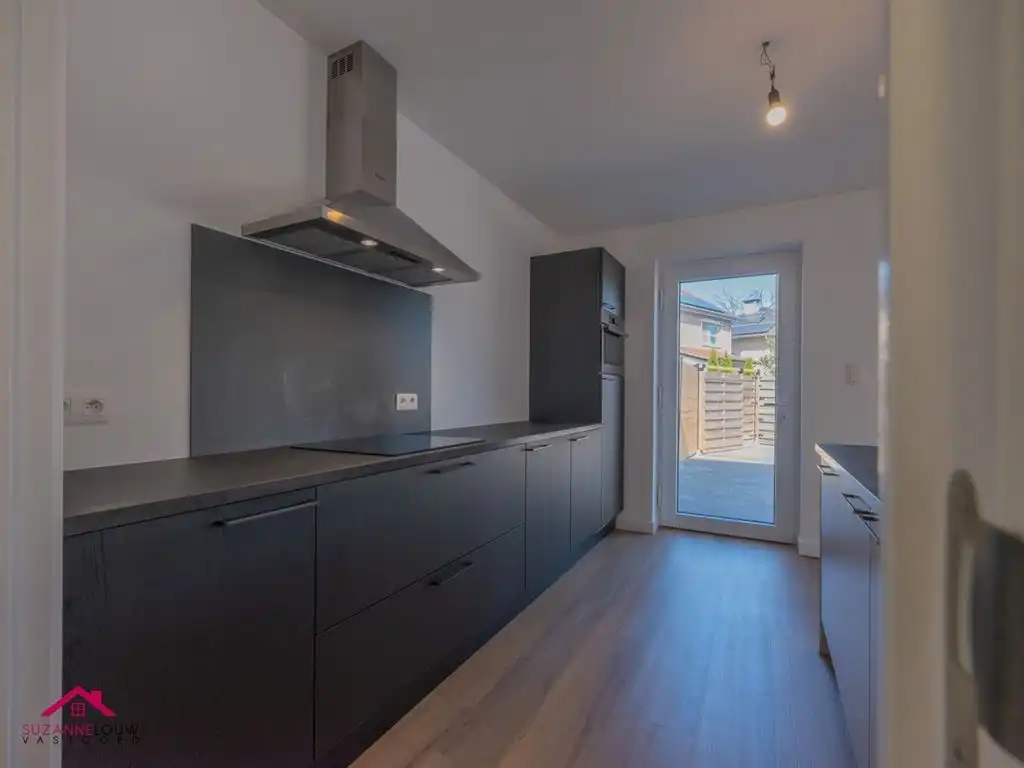 Gelijkvloers appartement met ruim terras foto 20