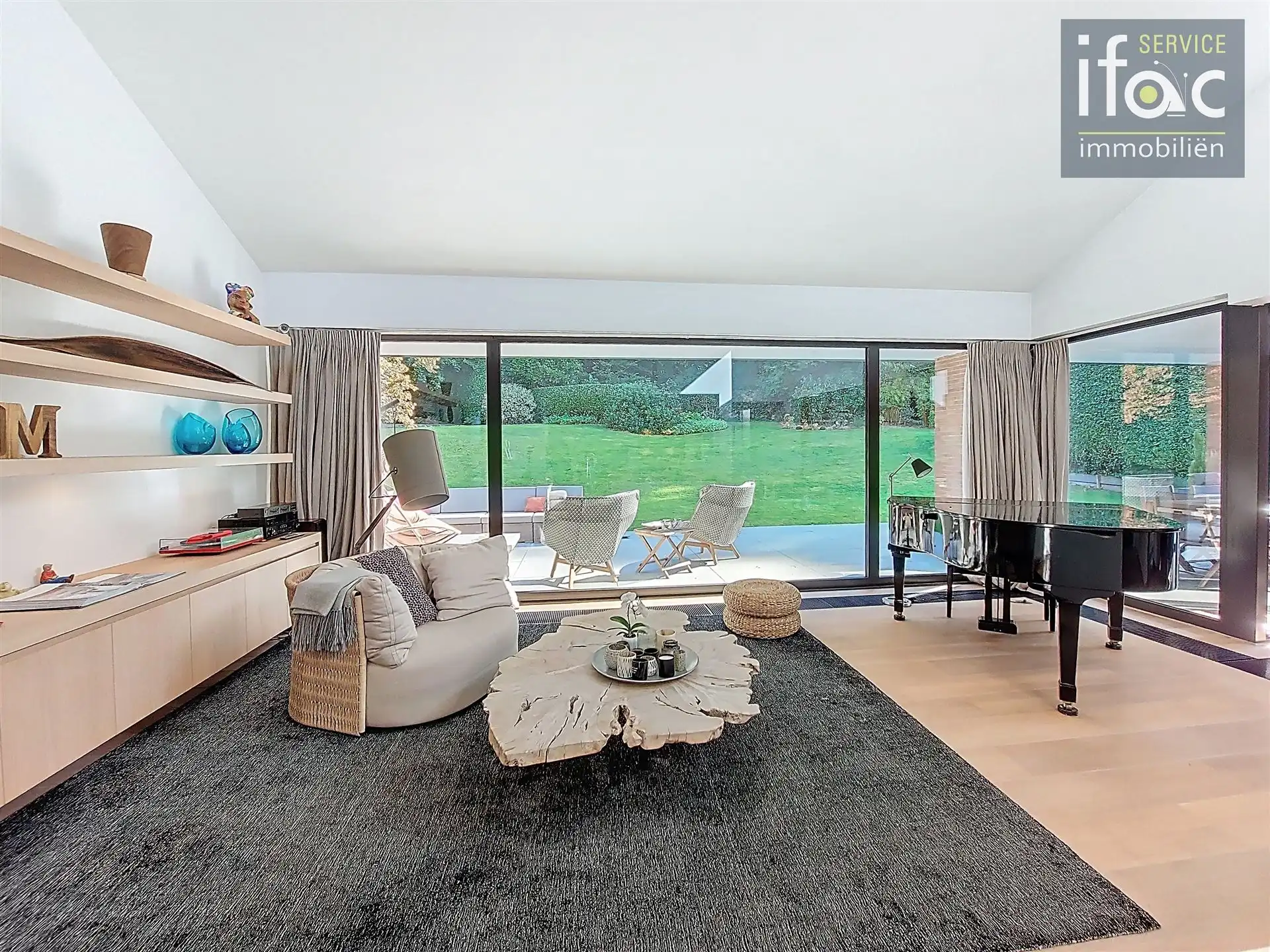 Exclusieve postmodernistische luxevilla grenzend aan bos foto 8