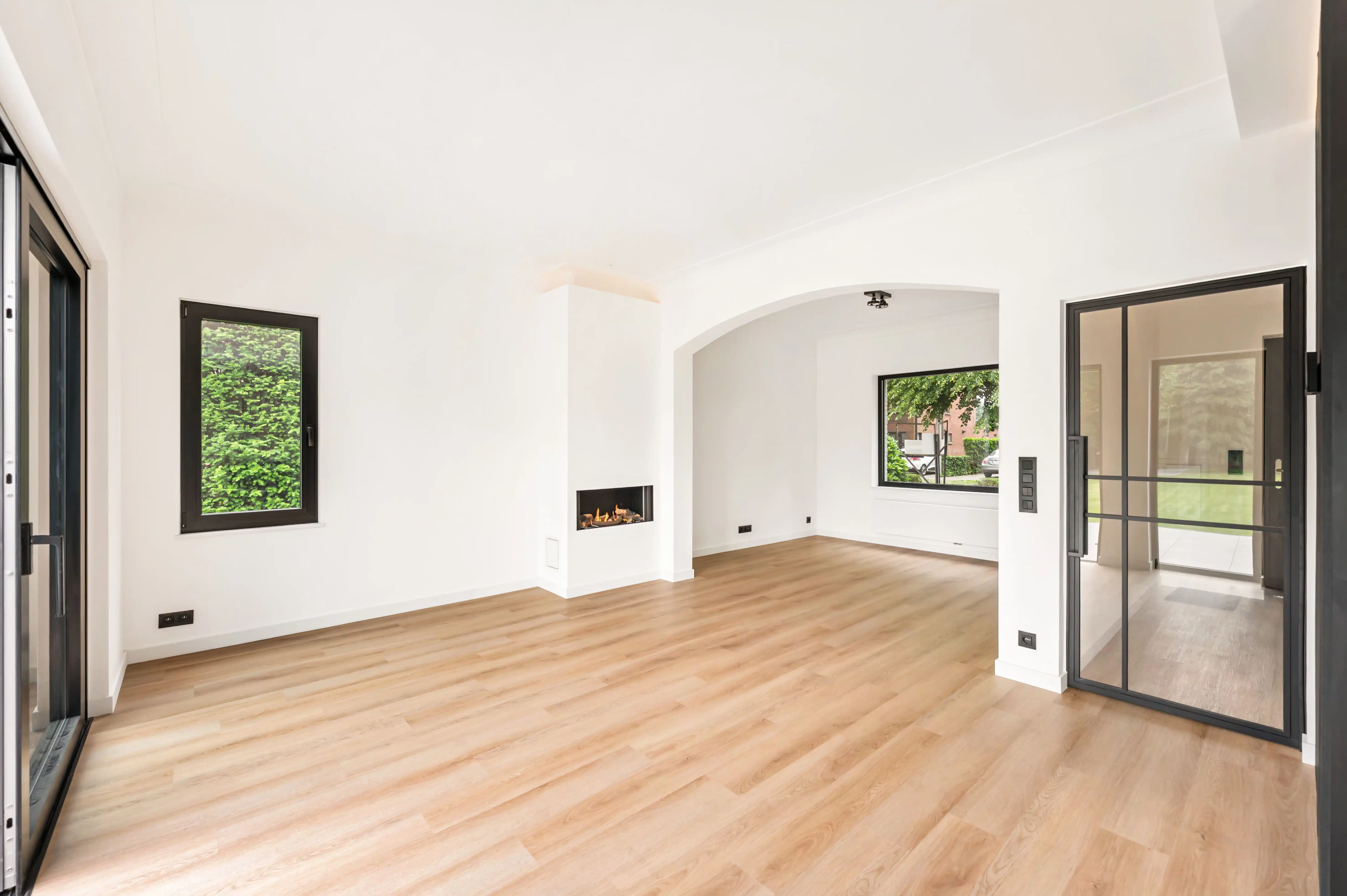 Instapklare woning met 4 slaapkamers en 2 badkamers ! foto 13