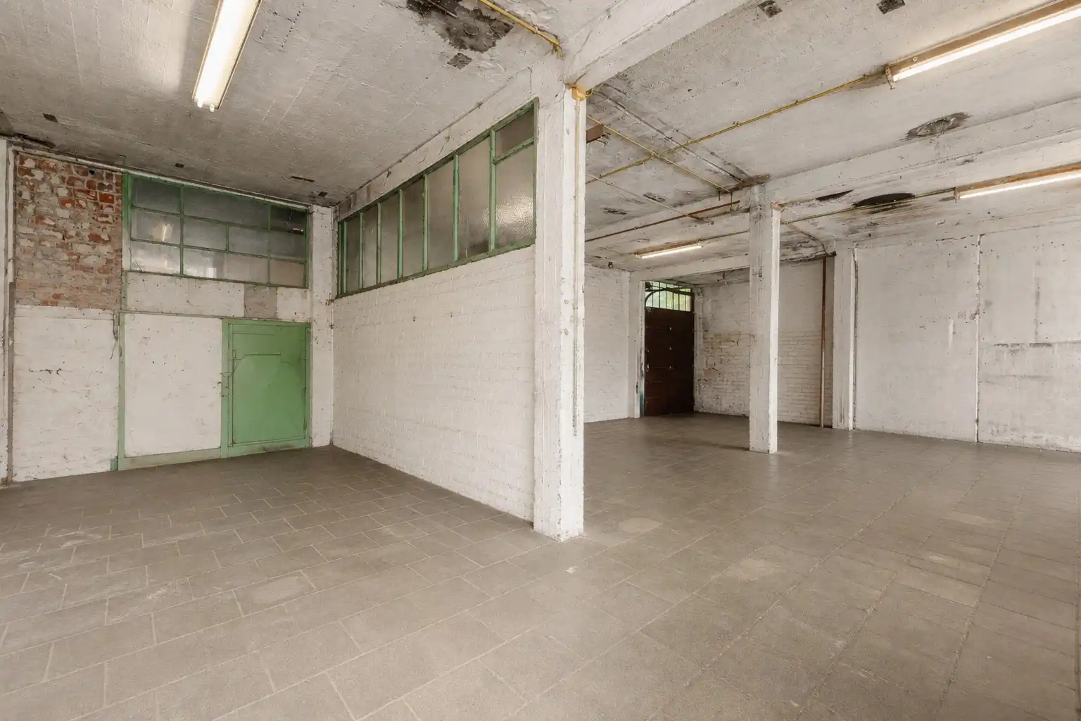 Uniek eigendom met karaktervolle woning en ruime loods op uitstekende ligging in Pittem! foto 43
