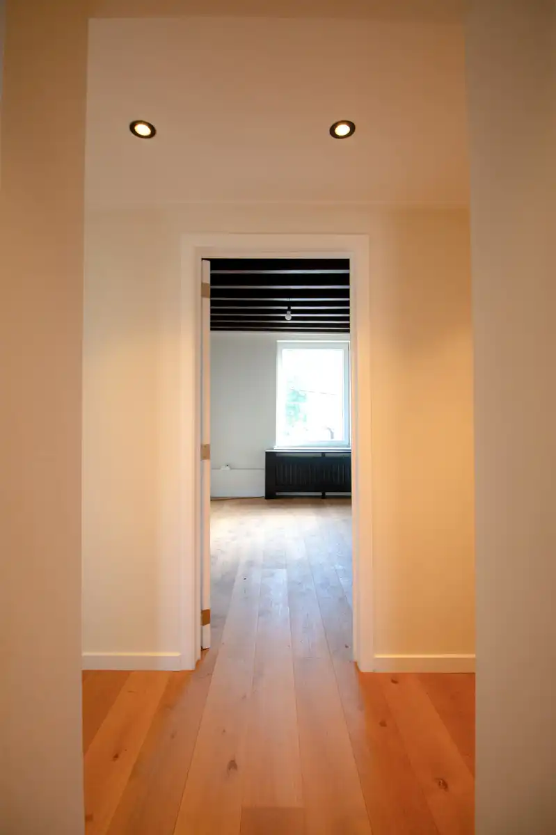 Prachtig gerenoveerde woning voor gemengd gebruik. foto 16