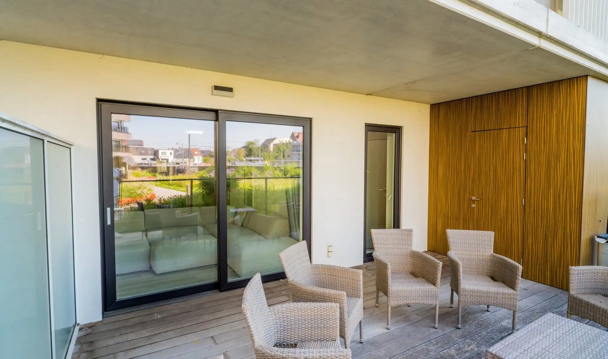 Instapklaar appartement met 2 slpks, terras en staanplaats foto 21