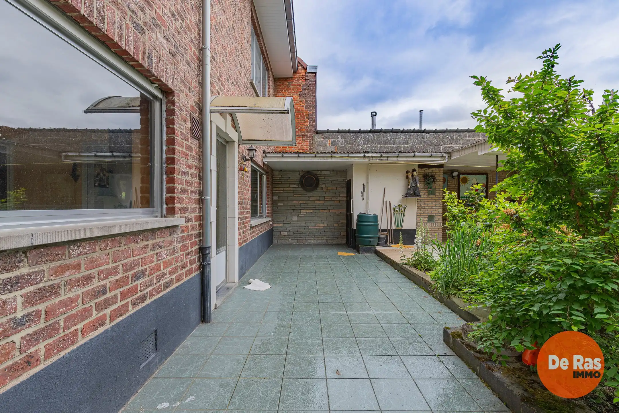 ERONDEGEM - Praktische woning met garage en tuin foto 17