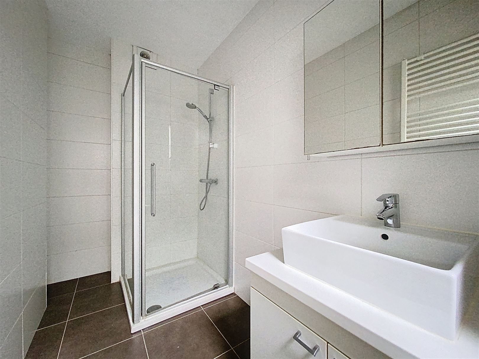 Instapklaar appartement met terras te Brasschaat  foto 6