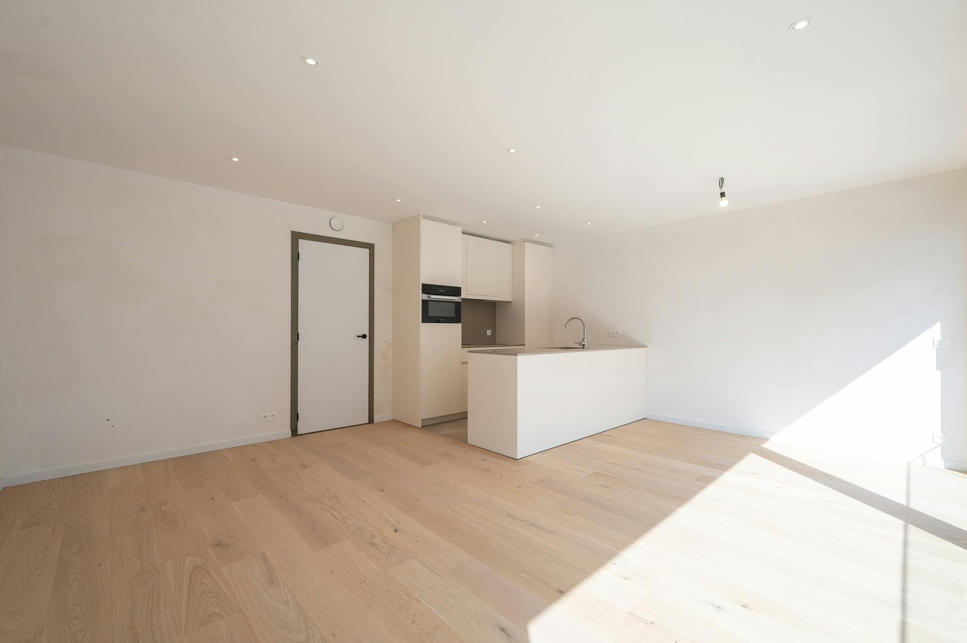 Nieuwbouw appartement met zeezicht te koop in Knokke foto 5