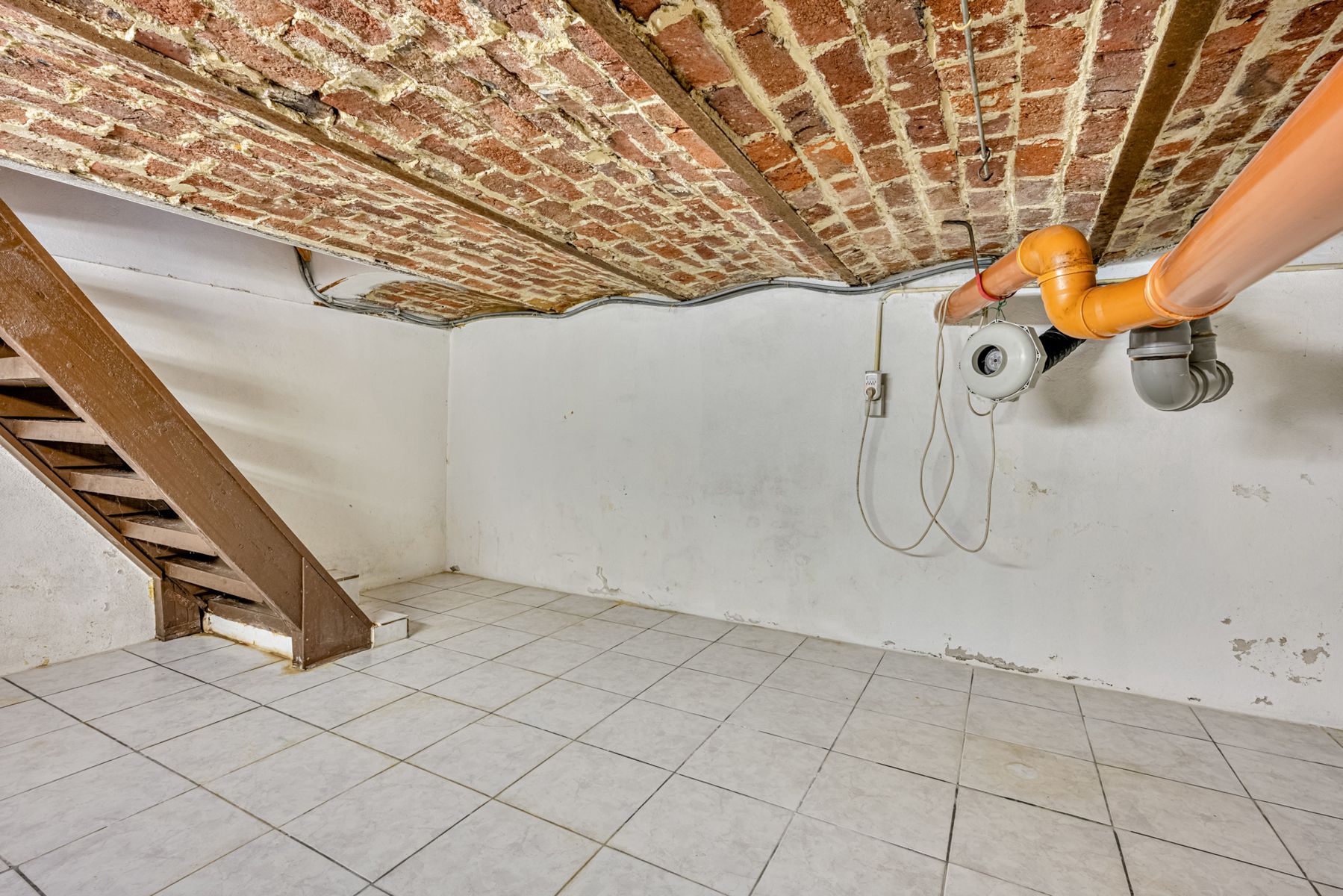 Te renoveren woning met stadstuin & 3slpks foto 7