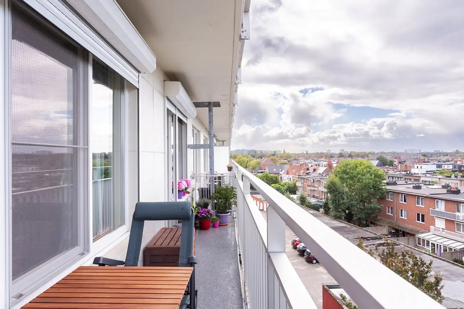 Ruim en licht appartement met 3 slaapkamers en terras foto 19