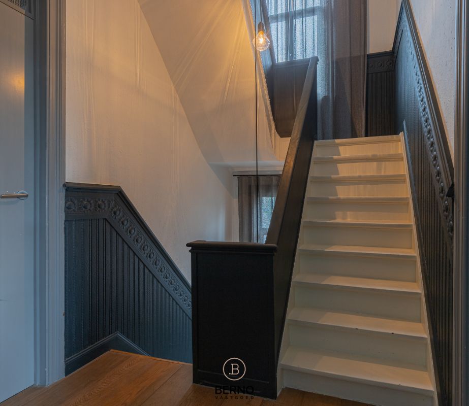 Karakterwoning aan de rand van Dendermonde centrum foto 9