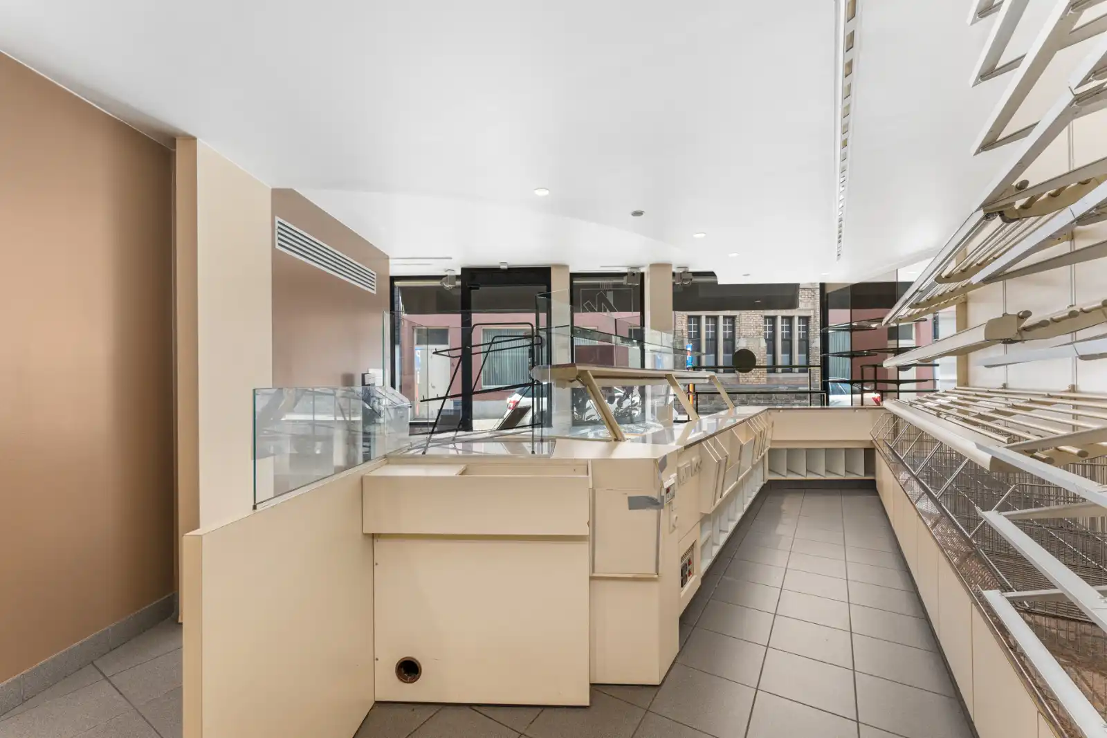 Woning (4slpk) met winkel en atelier! foto 2