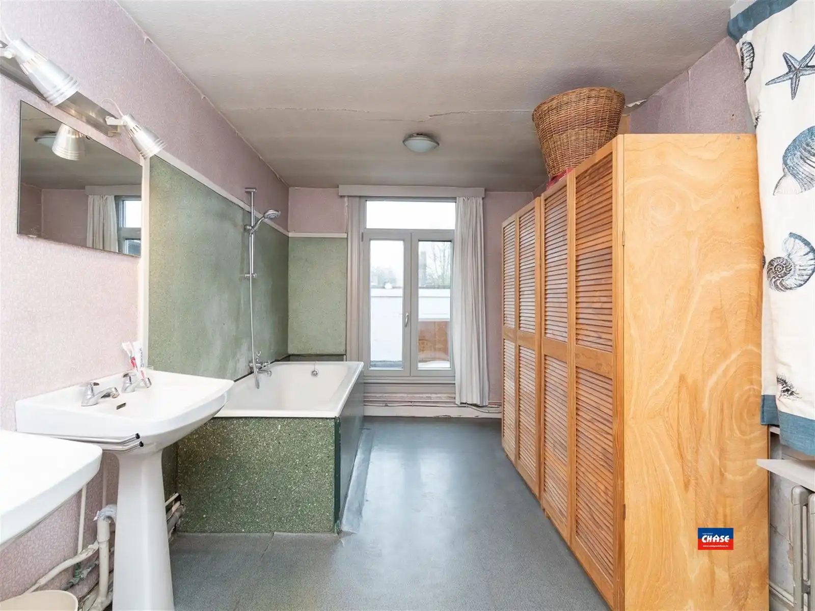 Handelshuis met 7 slaapkamers en tuin foto 13