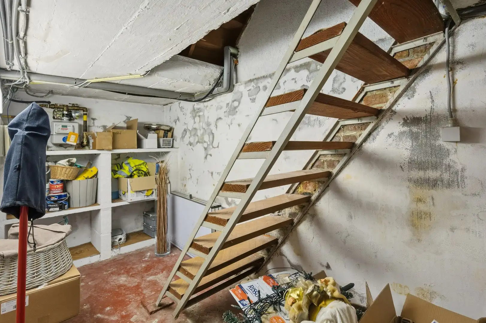 Instapklare woning met handelspand op een goede locatie foto 26