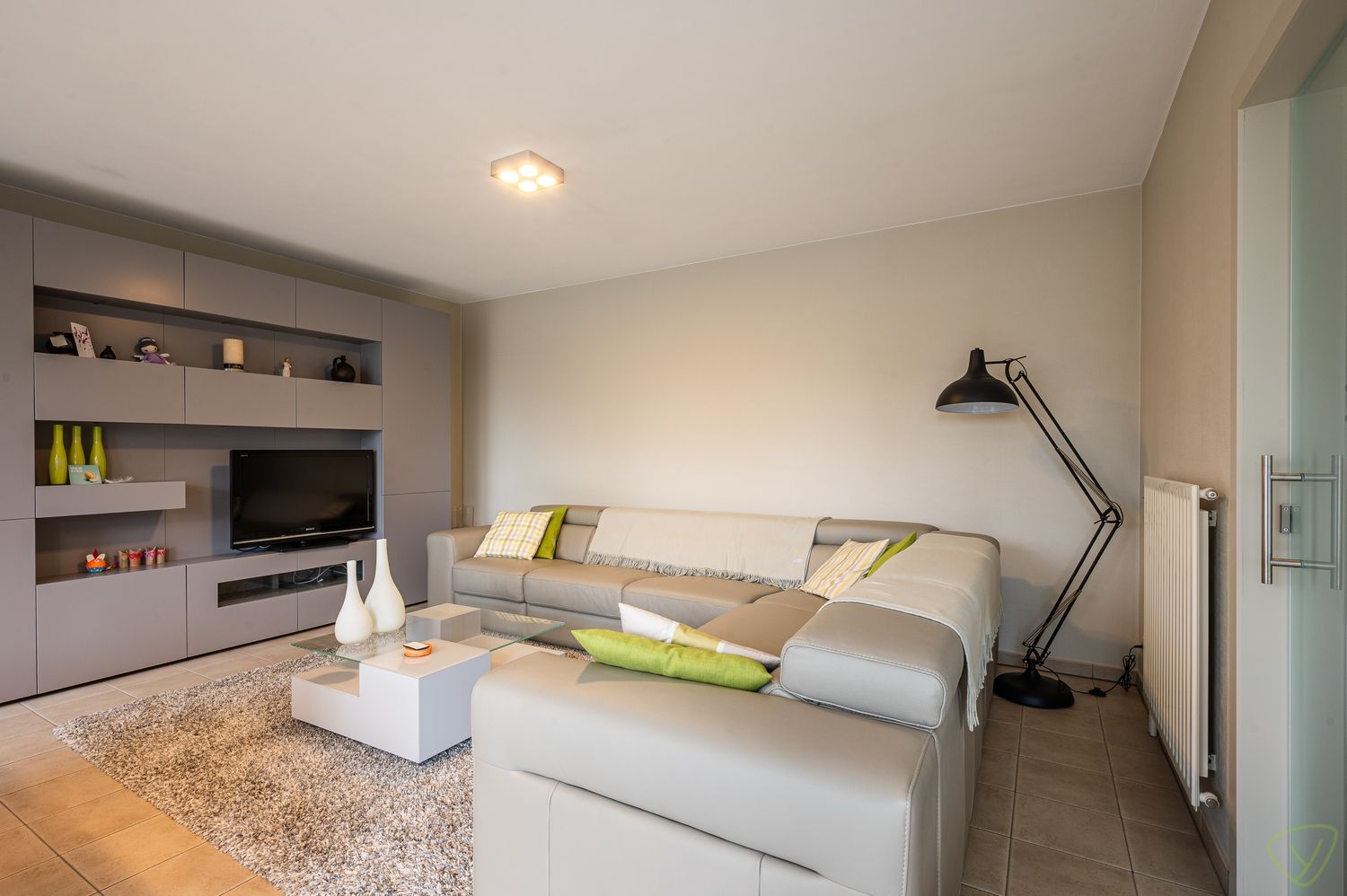 Instapklaar duplex-appartement met terras en garage in Adegem foto 3