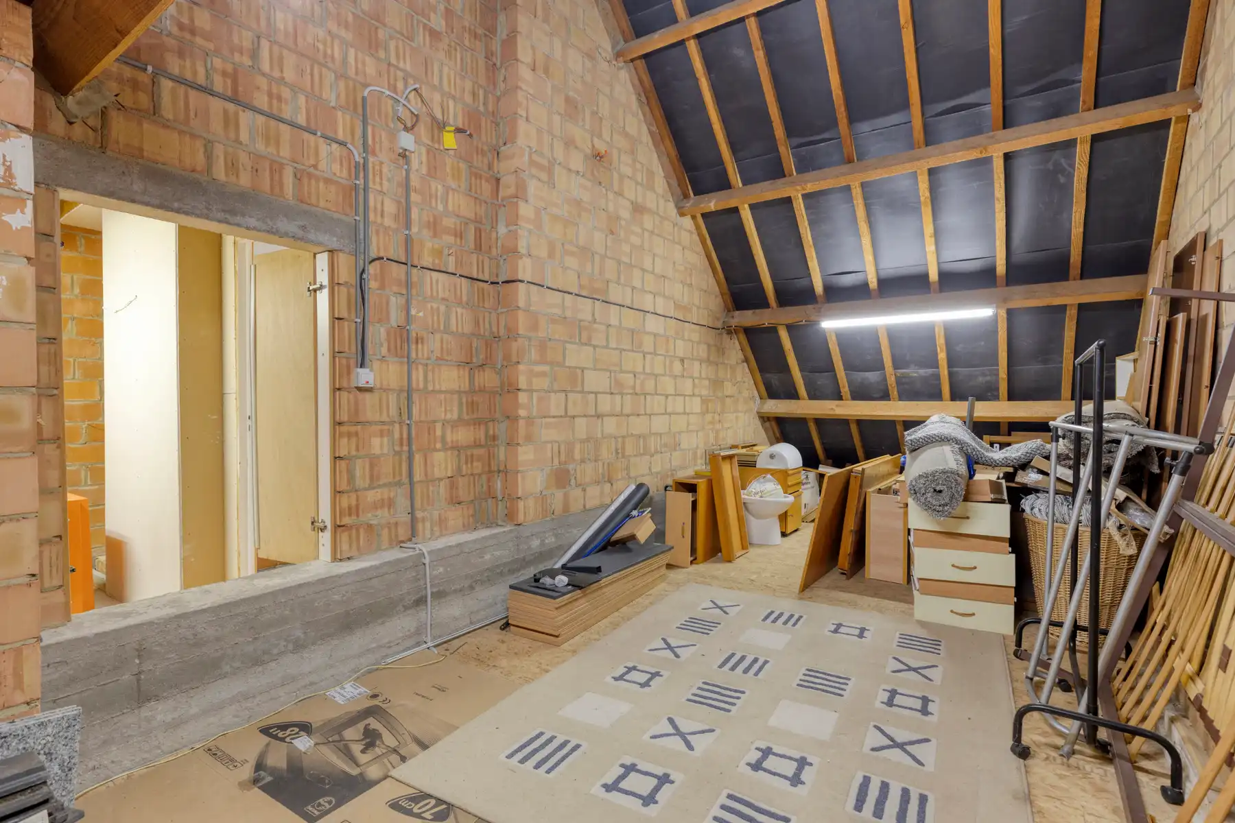 HOB met 3 slaapkamers, tuin en garage! foto 21