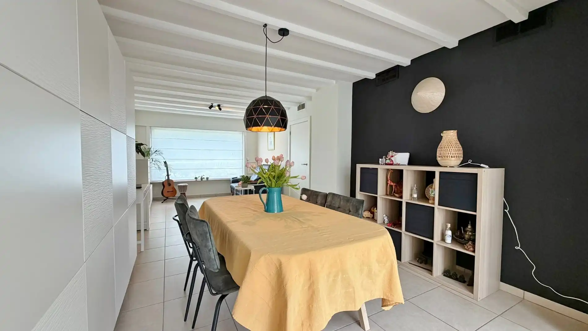 Rustig en centraal gelegen instapklare gezinswoning met zonnige tuin en garage foto 4