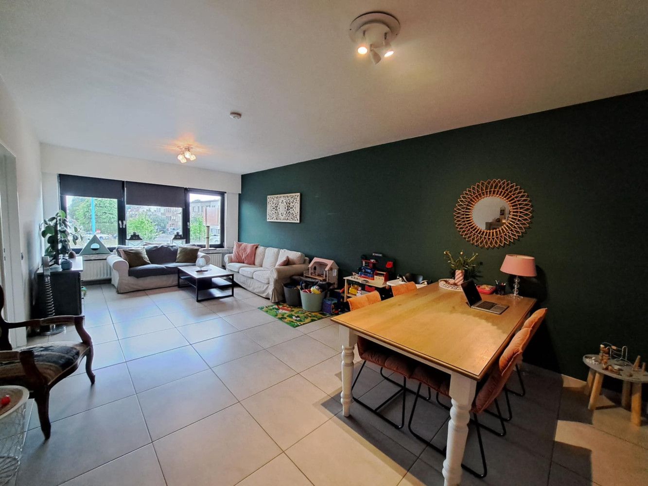 Instapklaar en recent vernieuwd appartement op toplocatie! foto 3