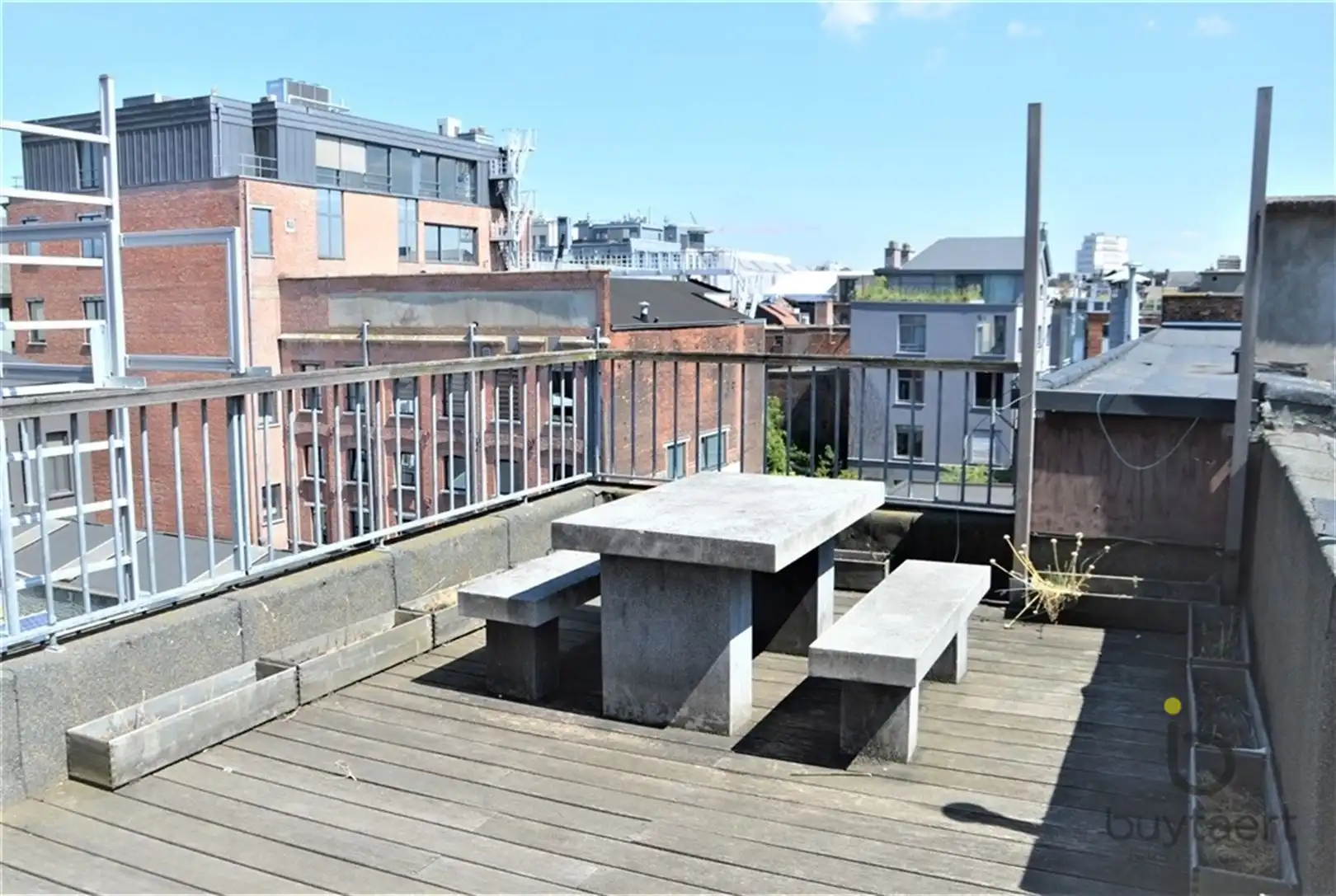 Een lichte ruime op Top locatie gelegen studio met prachtig terras! foto 6