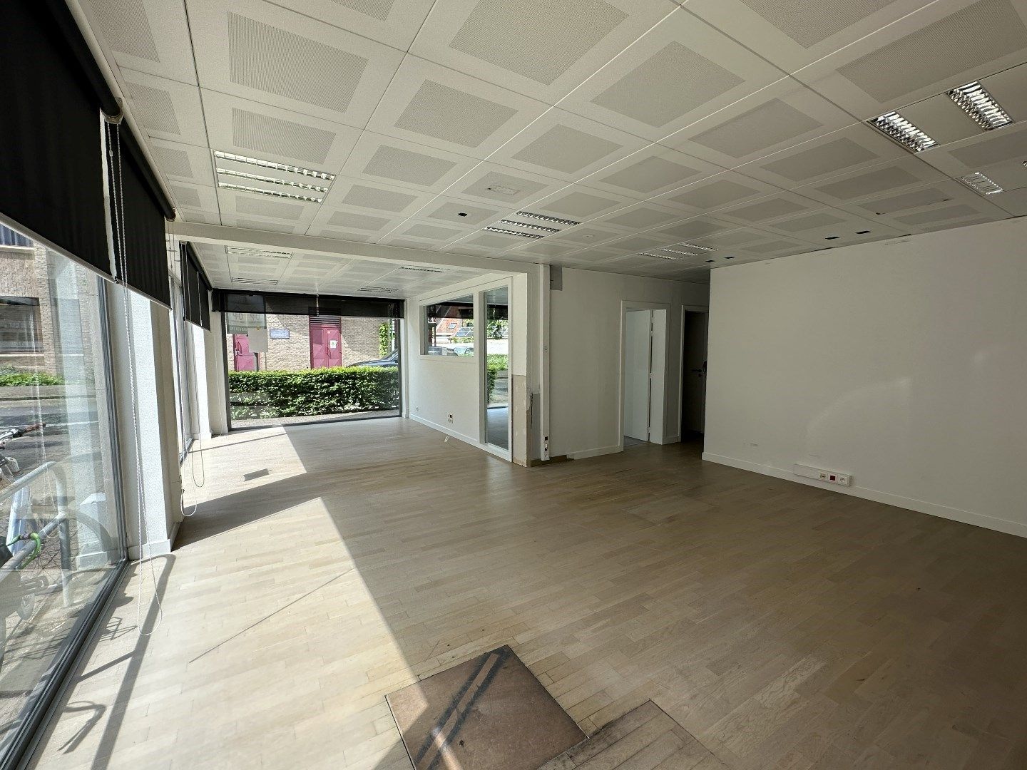 Instapklaar kantoor/winkelruimte, 75 m², Torhout foto 8