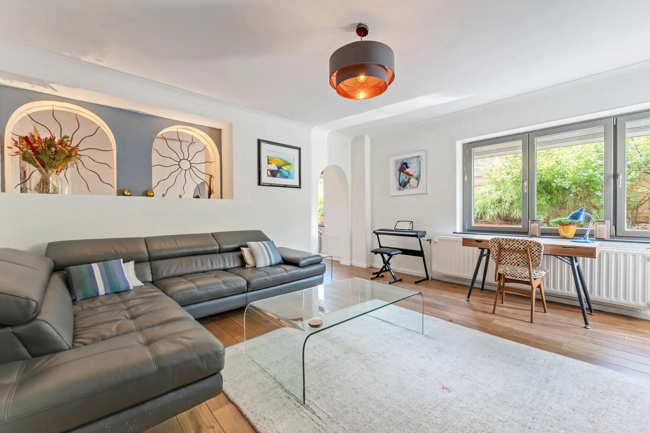 Karakteristieke woning met 4 slpk, bureel op 11a10ca foto 4