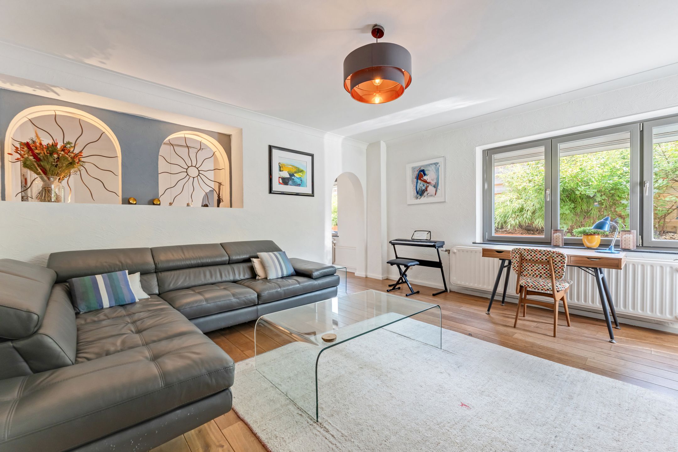 Karakteristieke woning met 4 slpk, bureel op 11a10ca foto 4