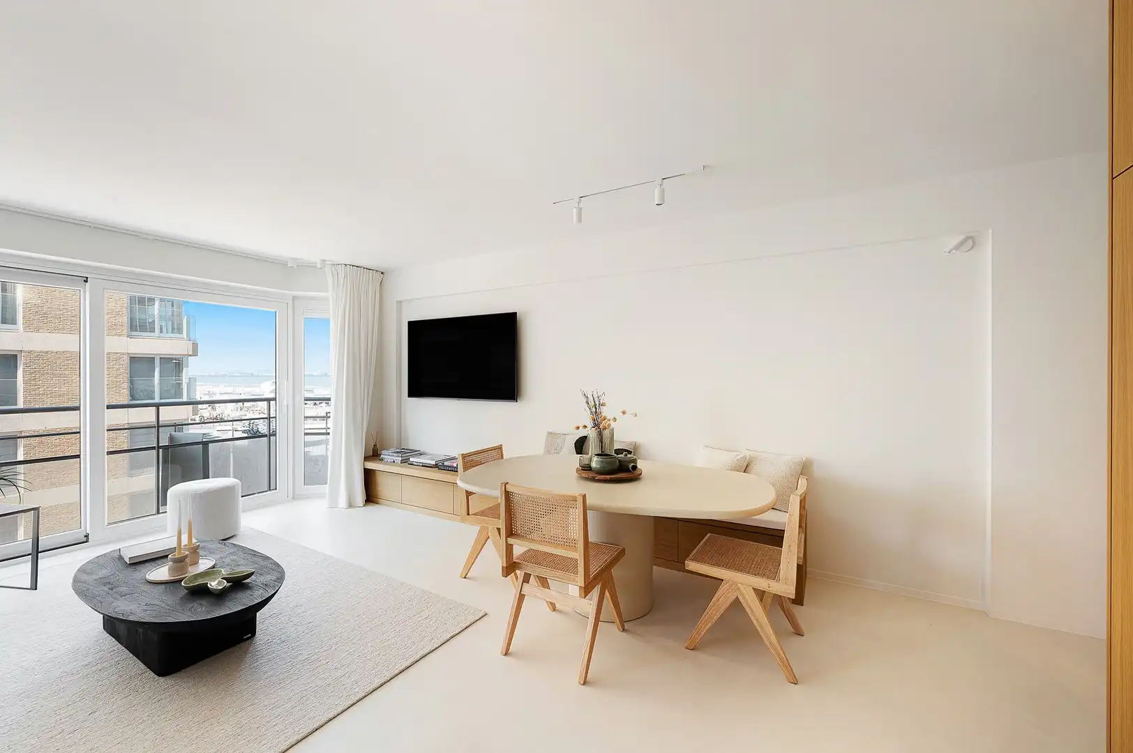 Prachtig zonnig gerenoveerd appartement met zeezicht. foto 13