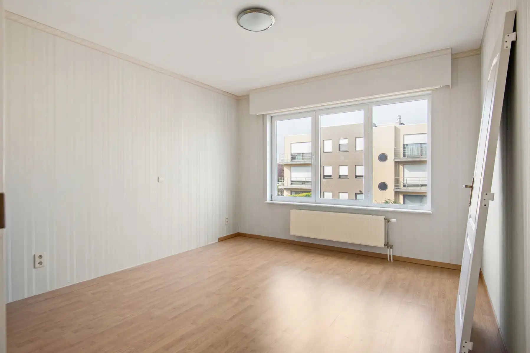 Rustig gelegen appartement met lift, terras en garagebox foto 11