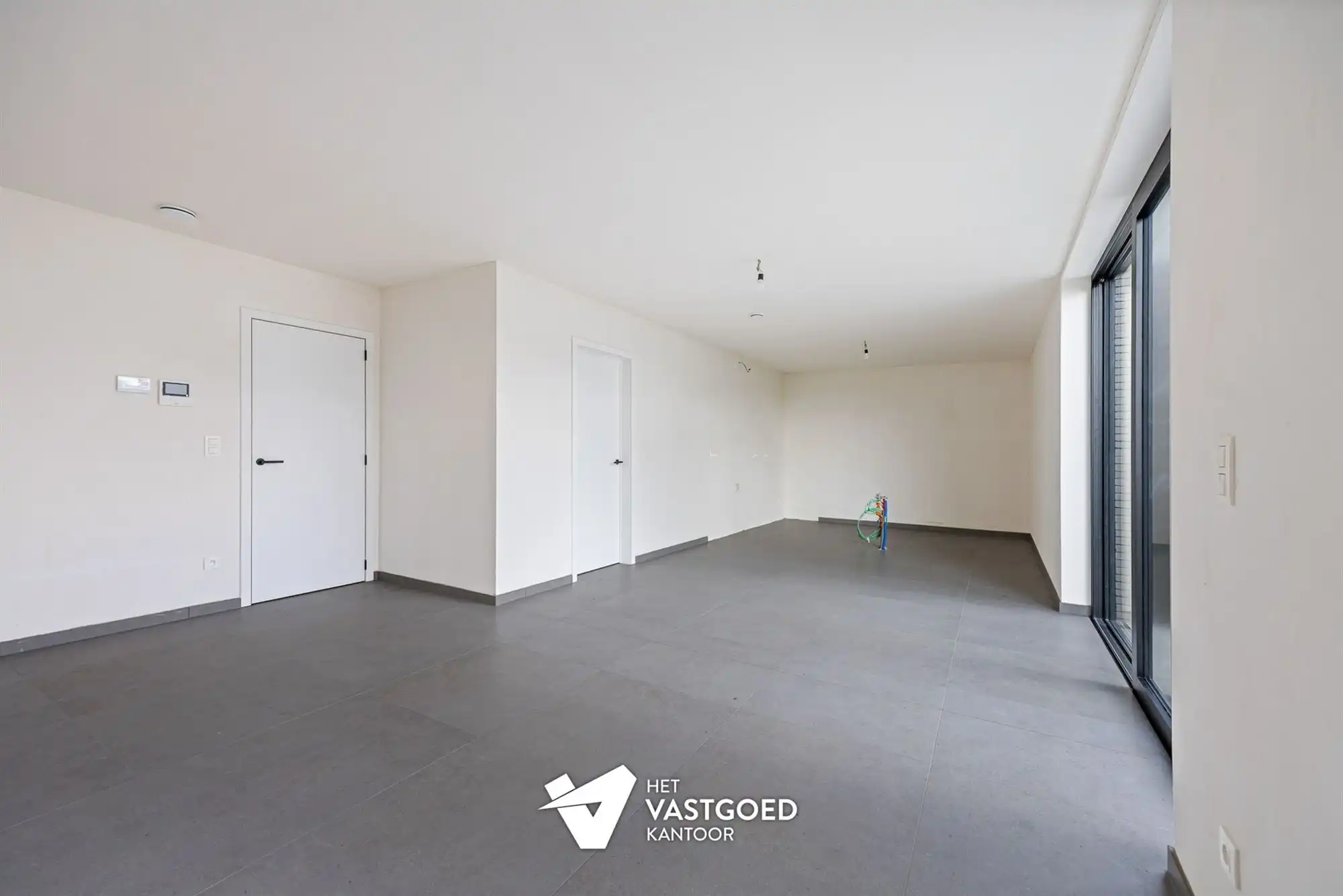 RUIM GELIJKVLOERS APPARTEMENT MET UITZONDERLIJKE BUITENRUIMTE foto 5