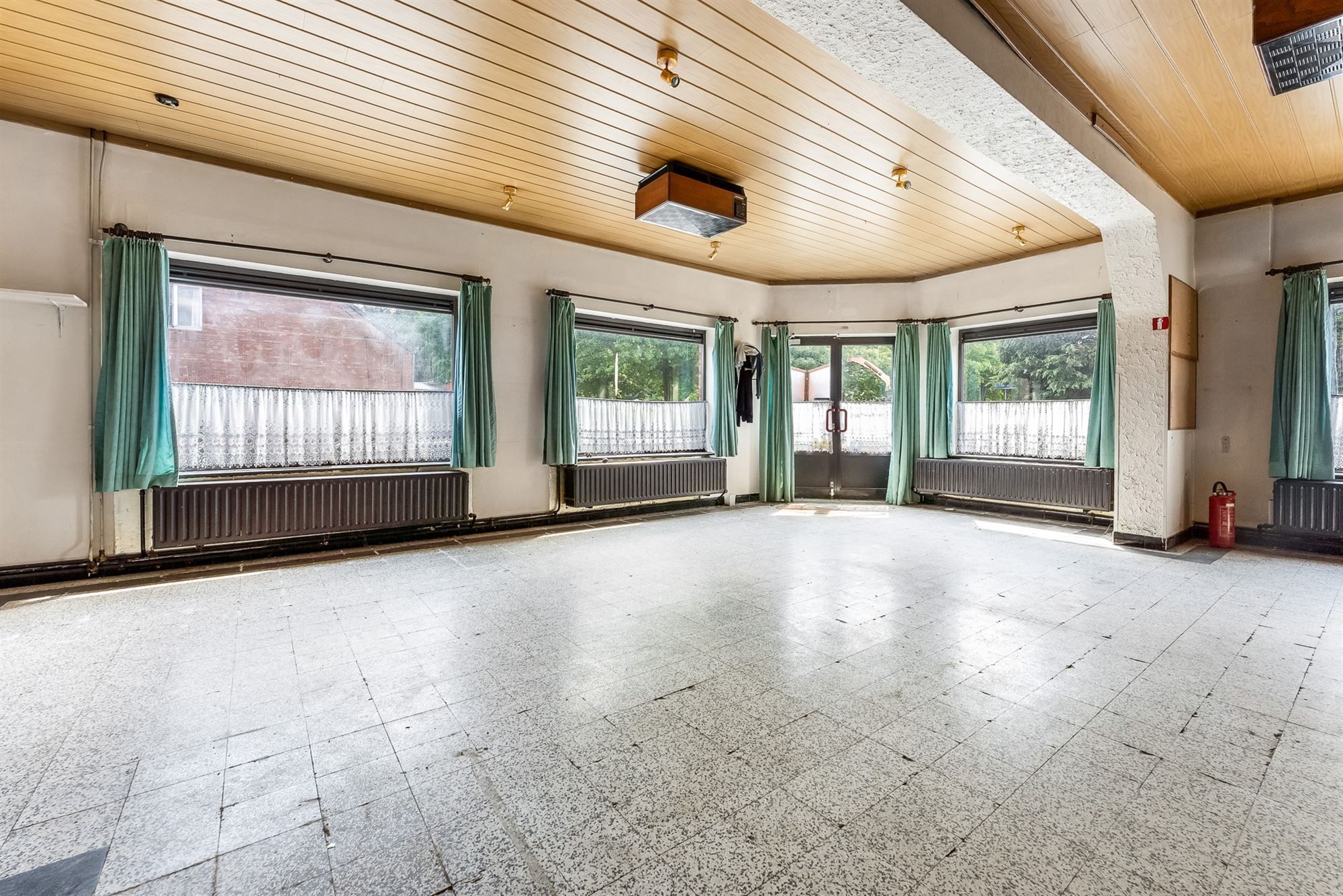 WONING MET POLYVALENTE RUIMTE (240M2!) VLAKBIJ NATUURDOMEIN foto 7