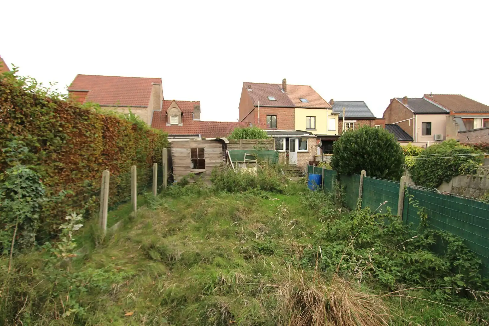 Ruime woning met terras en diepe tuin - stadsrand Tongeren foto 2