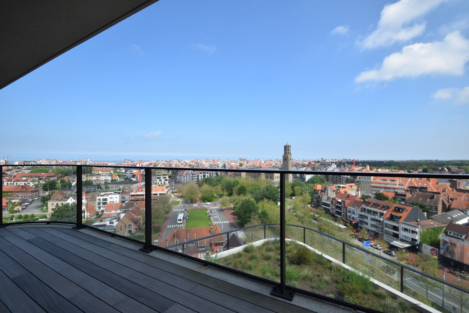 Magnifiek nieuwbouw appartement op de 10de verdieping genietend van panoramische zichten te Duinenwater. foto 4