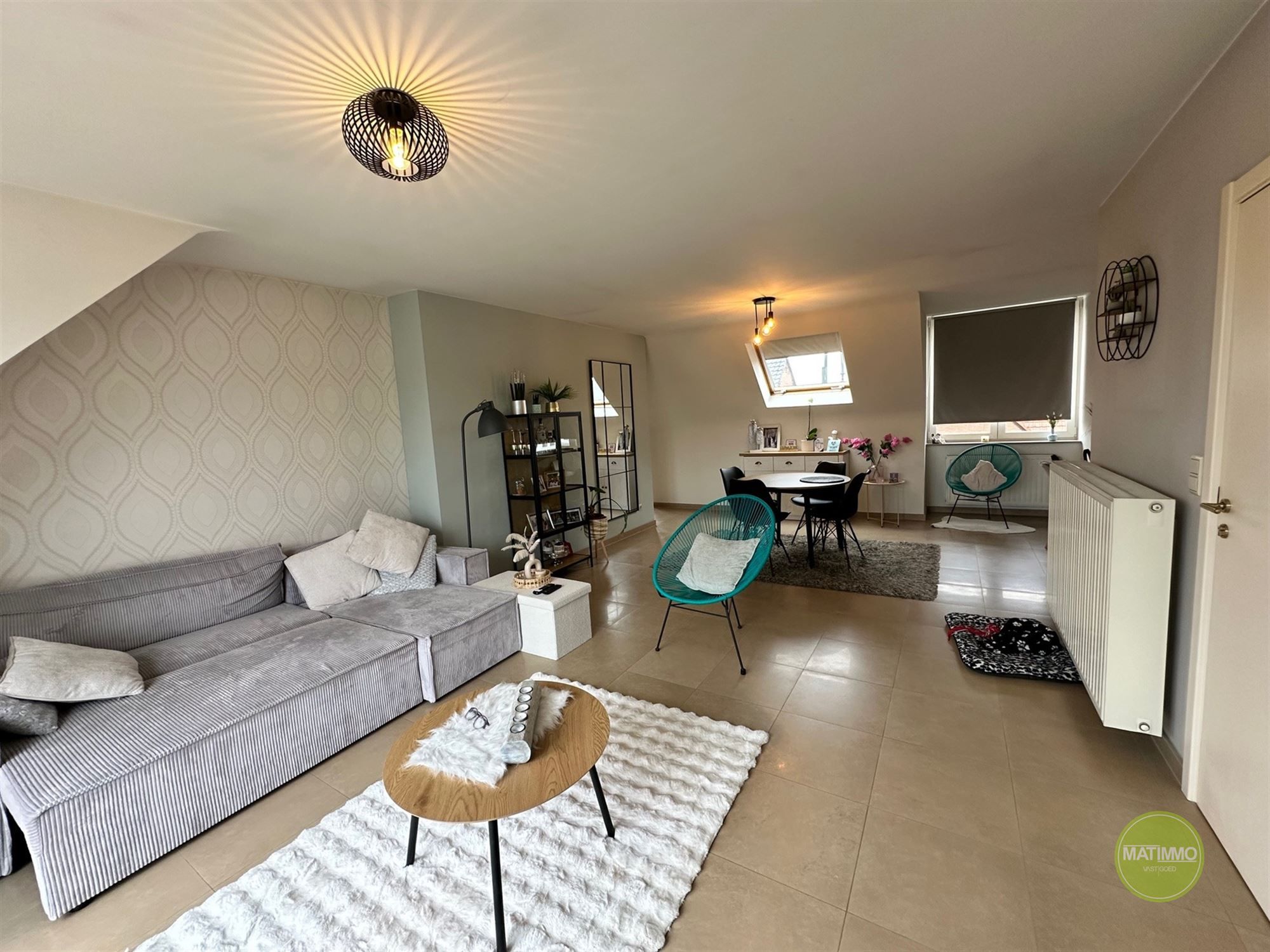 Ruim en licht 2-slaapkamerappartement met buitengewoon terras in het hart van Balen. foto 5