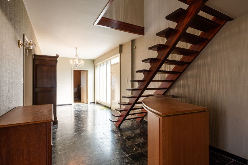 Zeer degelijke woning met veel potentieel foto 9