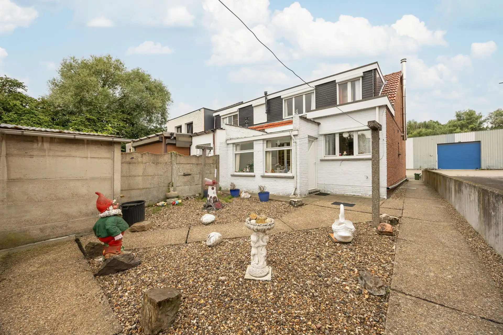 Te renoveren gezinswoning met tuin te Aartselaar! foto 15