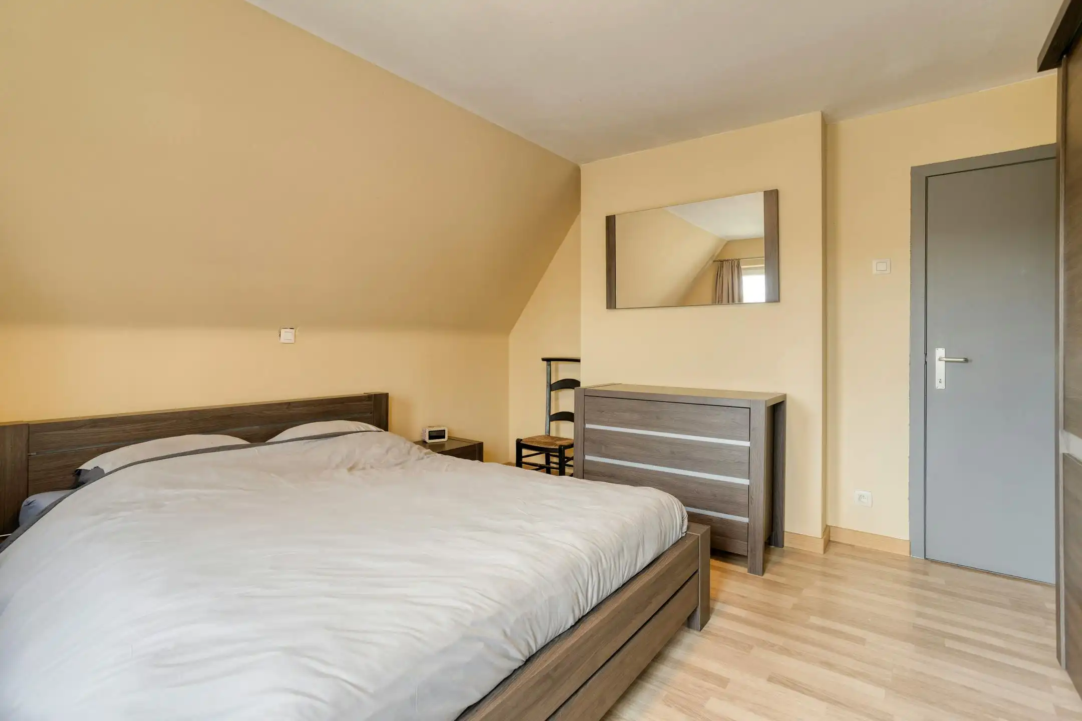 Charmante woning op ruim perceel te Jabbeke foto 13