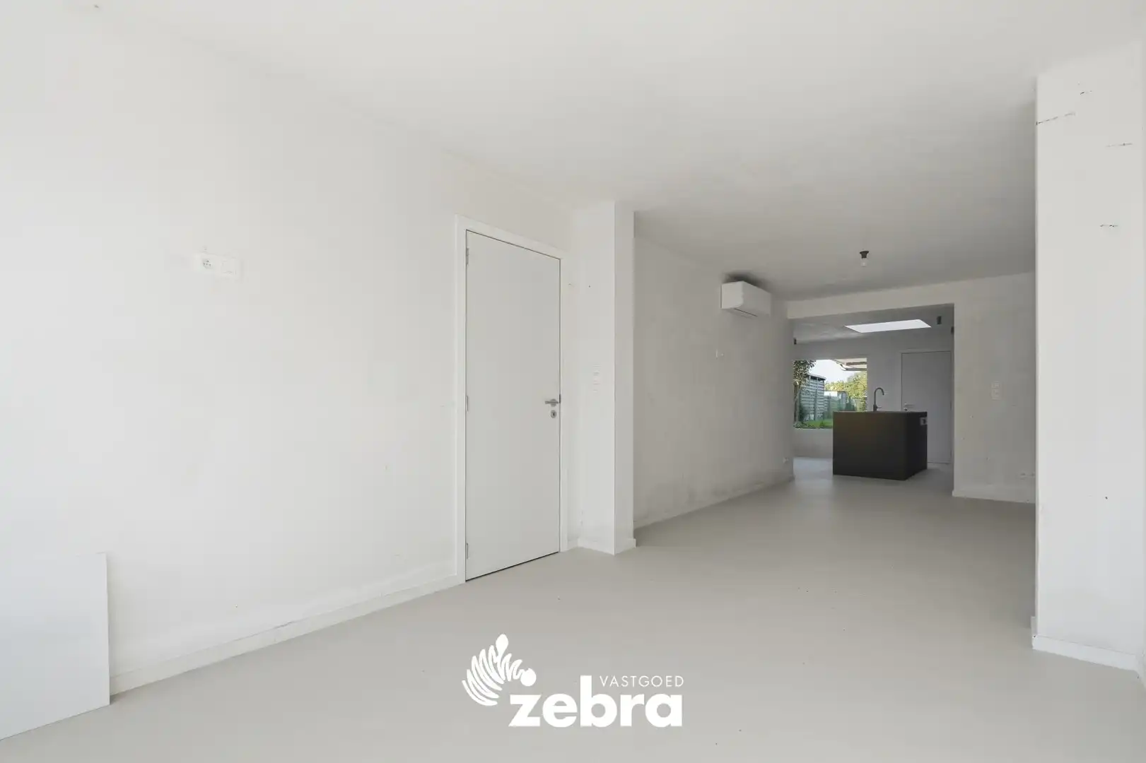 Gerenoveerde woning met 3 slaapkamers en tuin te Oostrozebeke! foto 7