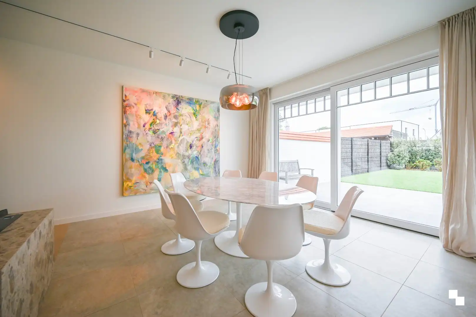Gemeubelde high-end woning in rustige buurt in Waregem foto 4