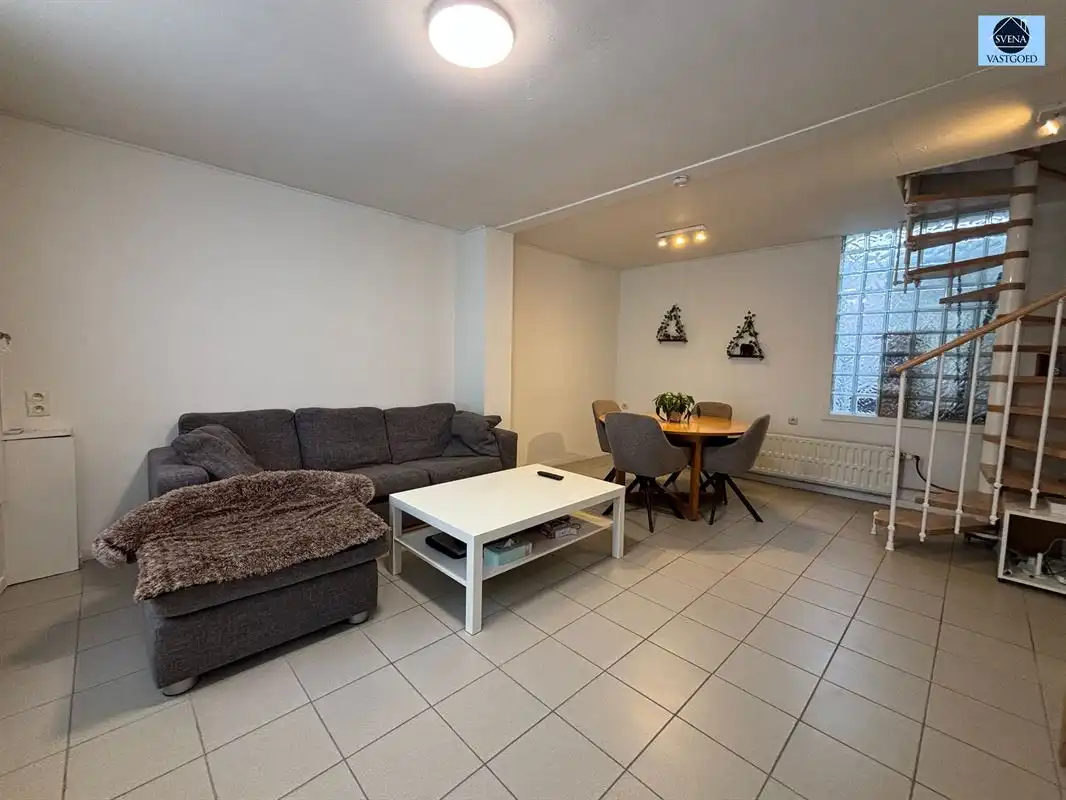 INSTAPKLARE STARTERSWONING OF INTERESSANTE INVESTERING MET 2 SLAAPKAMERS foto 2