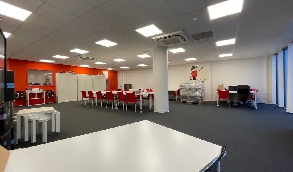 Commerciële kantoorruimte te huur in Antwerp Gate I te Berchem foto 8