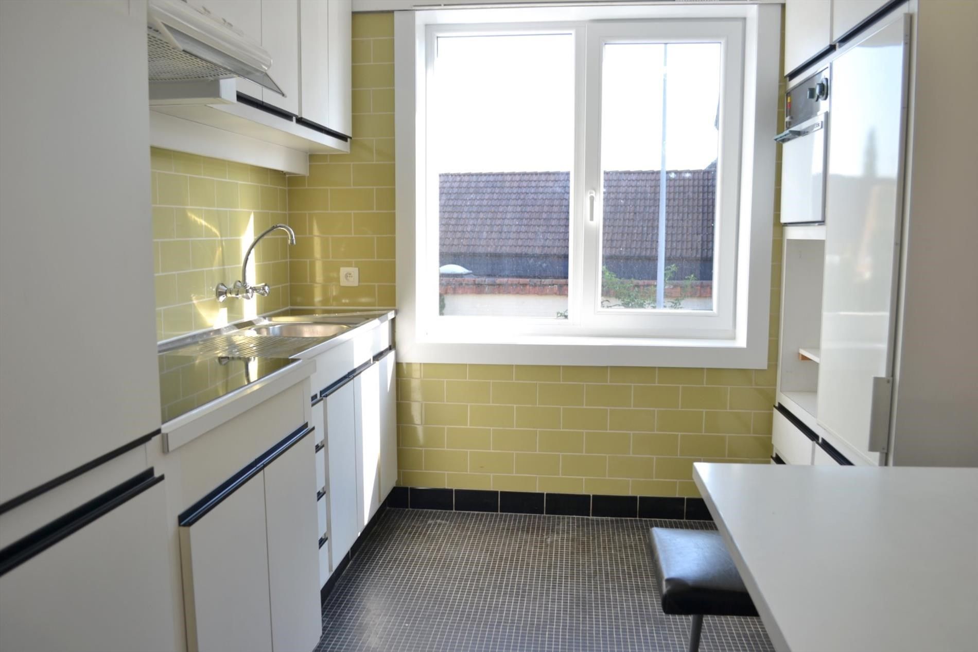 Centraal gelegen 3 slaapkamerappartement met terras foto 5