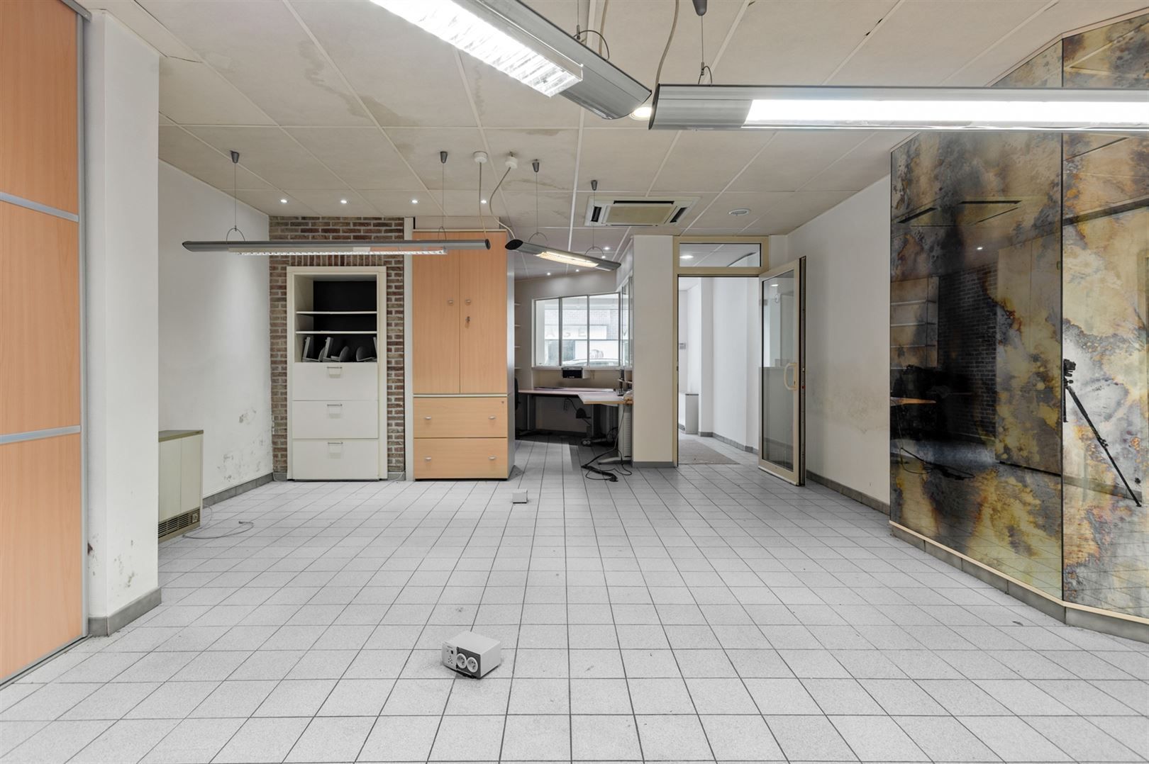 Te renoveren opbrengsteigendom met 2 aparte units. foto 14