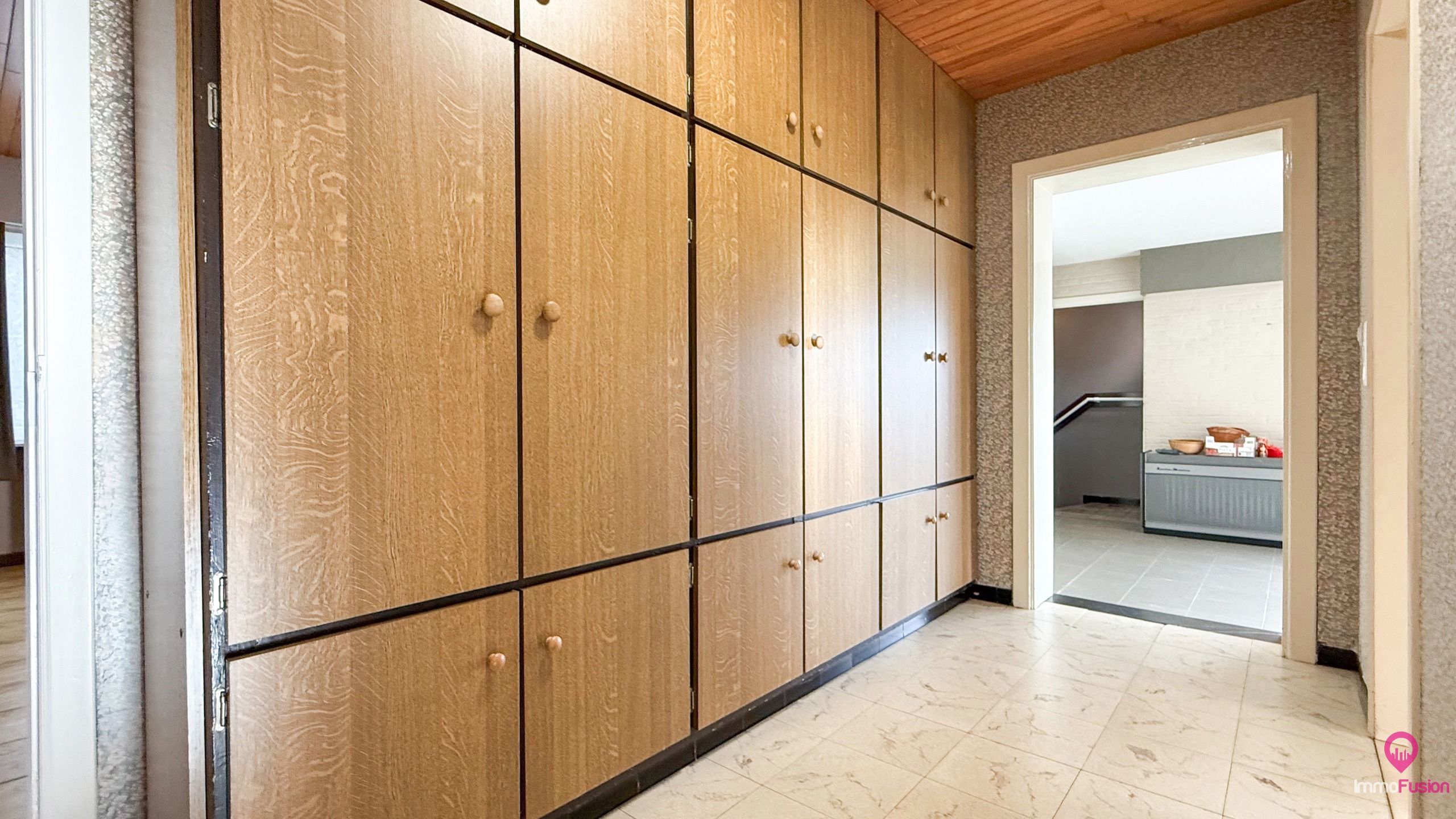 Ruime gezinswoning 4 slpks, grote kelder & werkplaats! foto 17