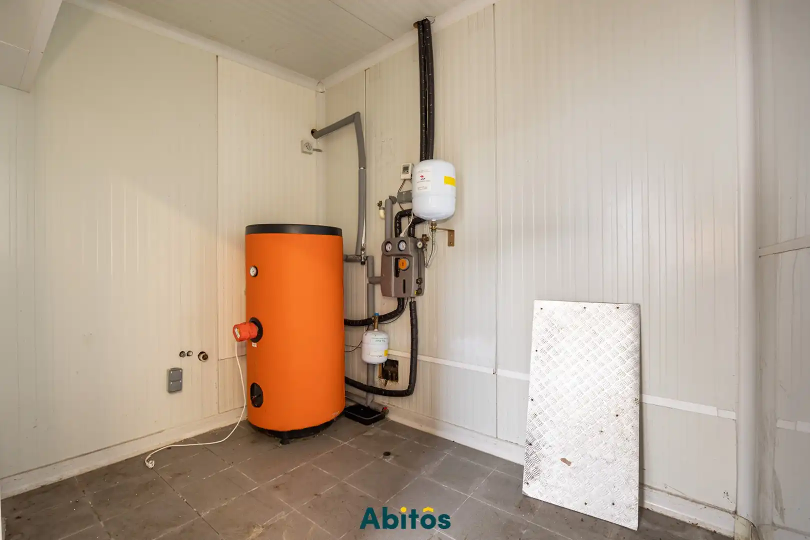 Handelspand op absolute topligging in het centrum van Drongen foto 10