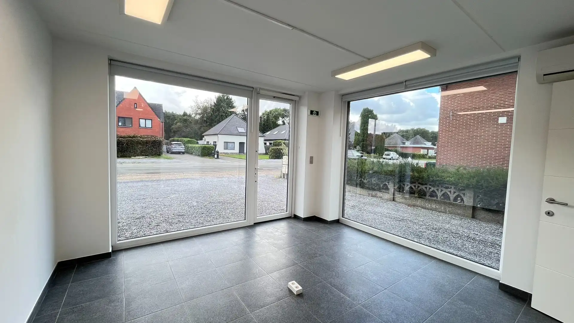 Kantoorruimte (25 m²) geschikt voor kantoor, dienstverlening of vrije beroepen foto 6