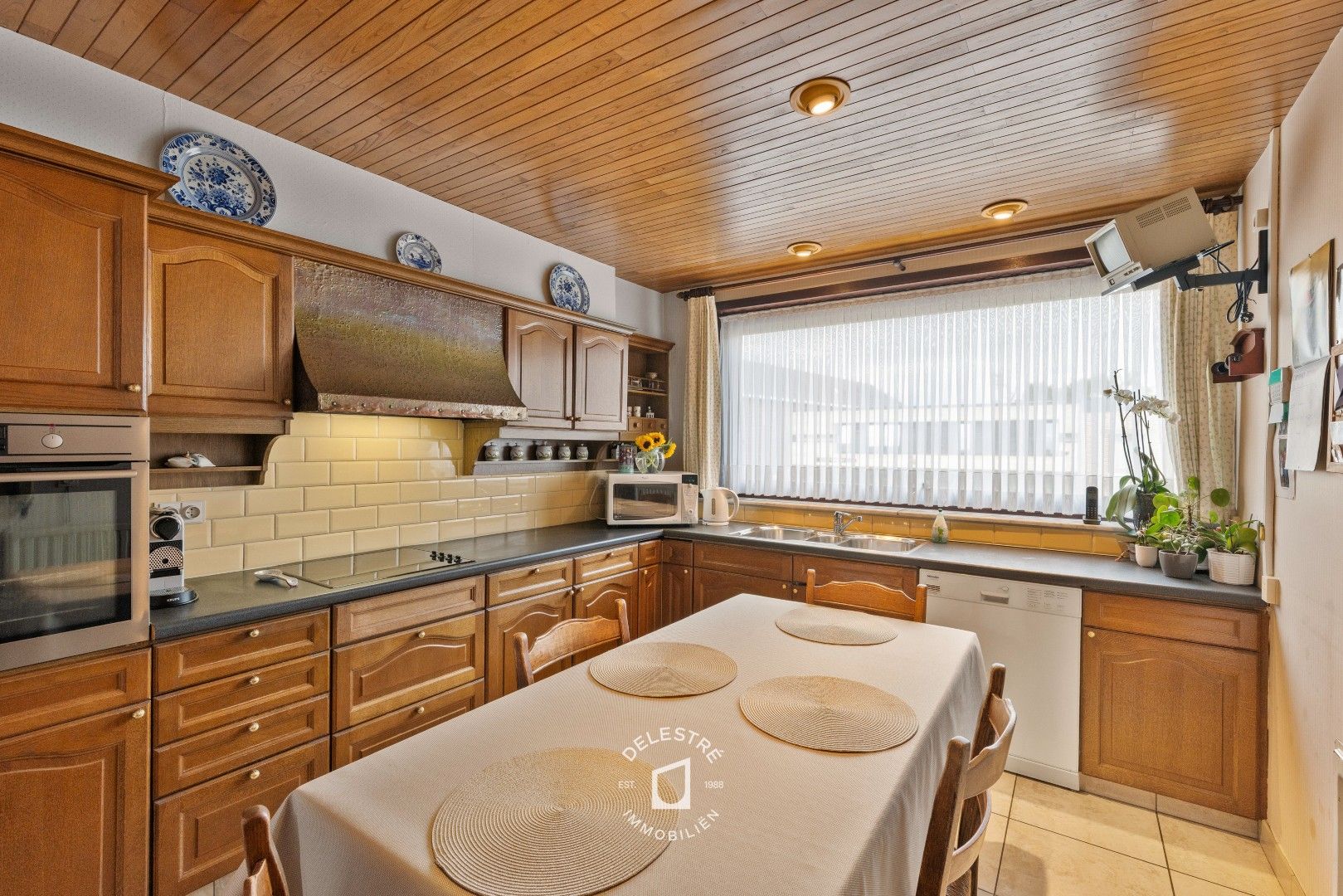 SOLIDE (HANDELS)WONING MET GARAGE BRUSSELBAAN foto 21