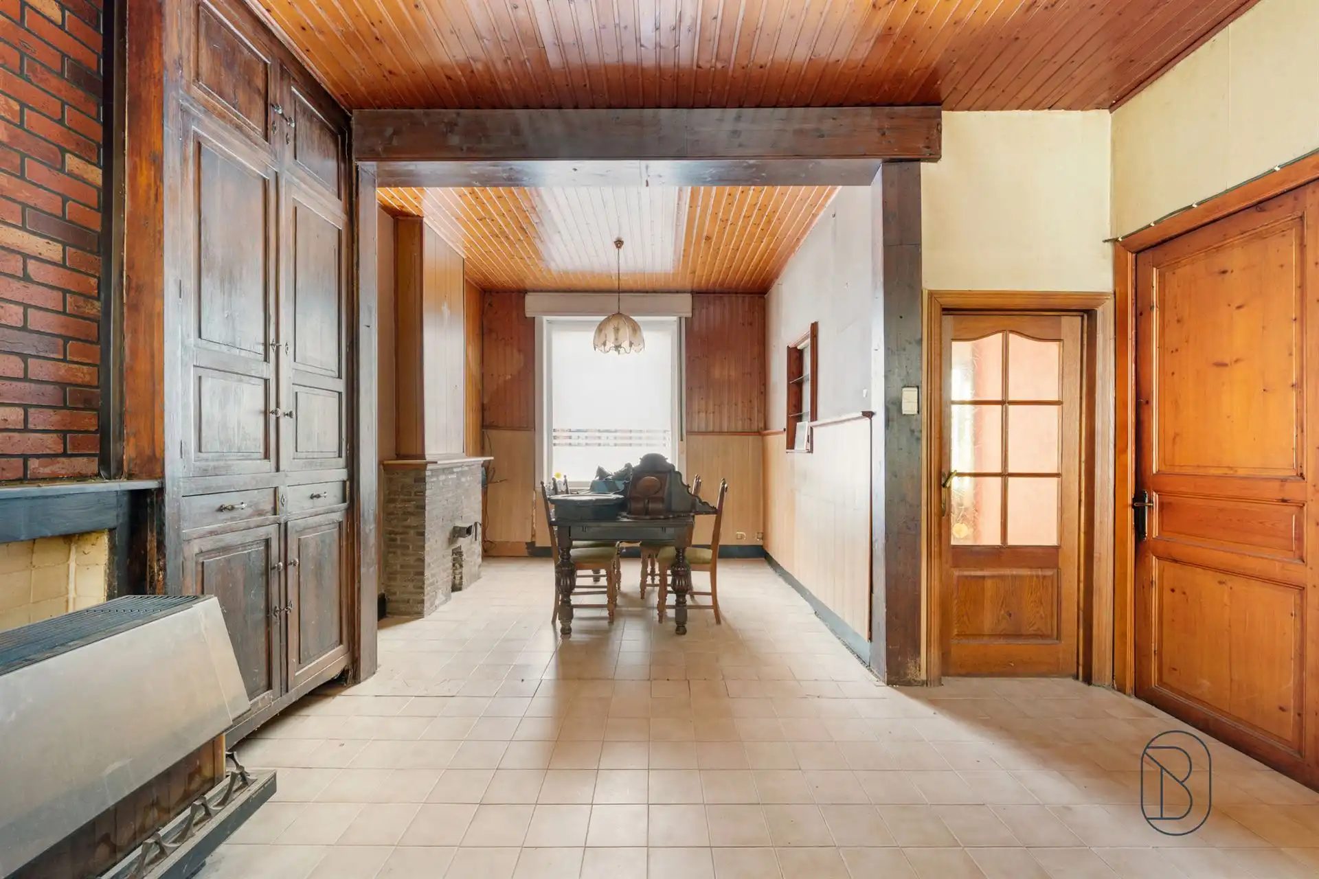 Te renoveren / af te breken woning met POTENTIEEL en uitweg foto 6