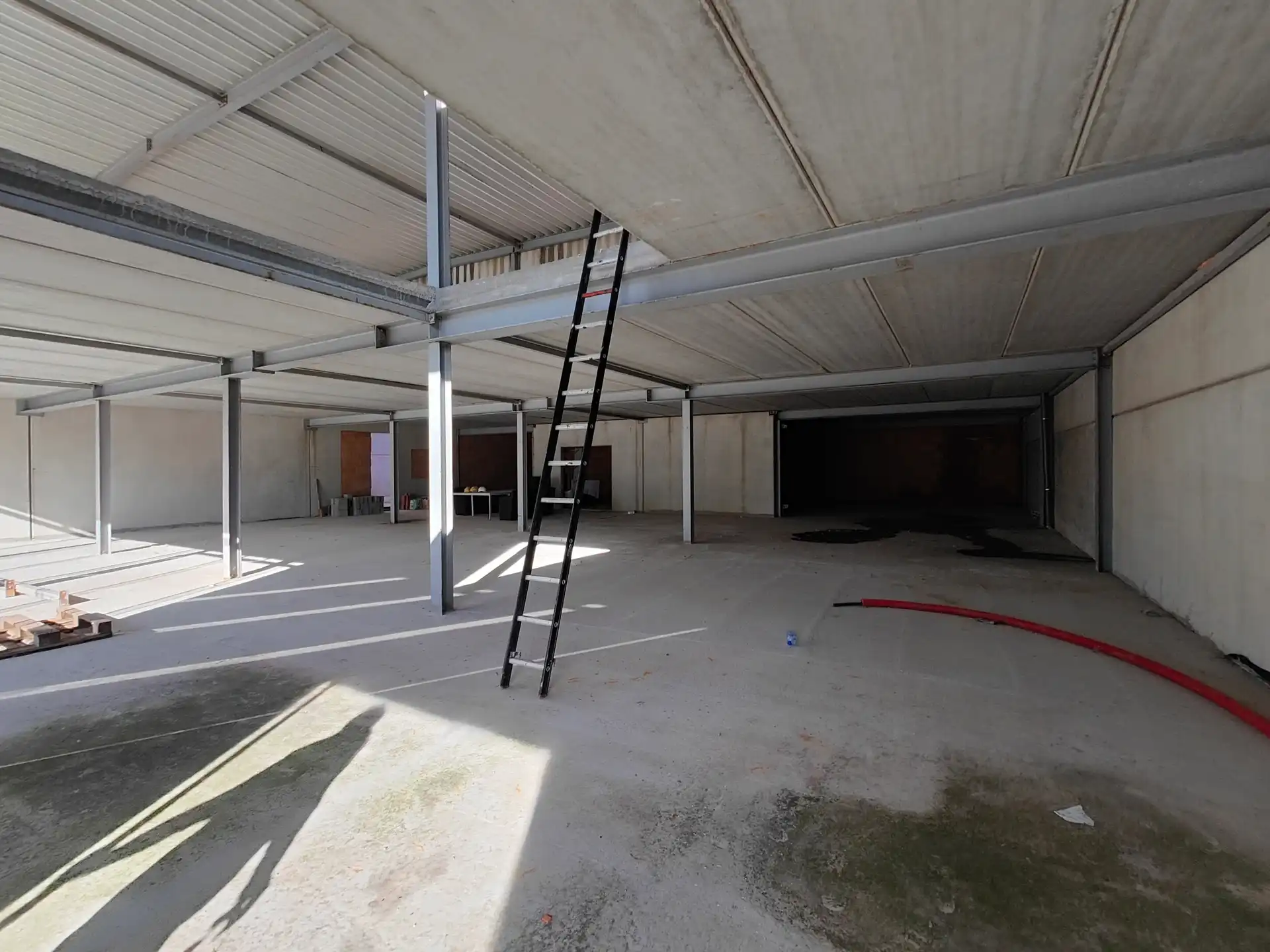 Bedrijfsvastgoed te koop foto 2