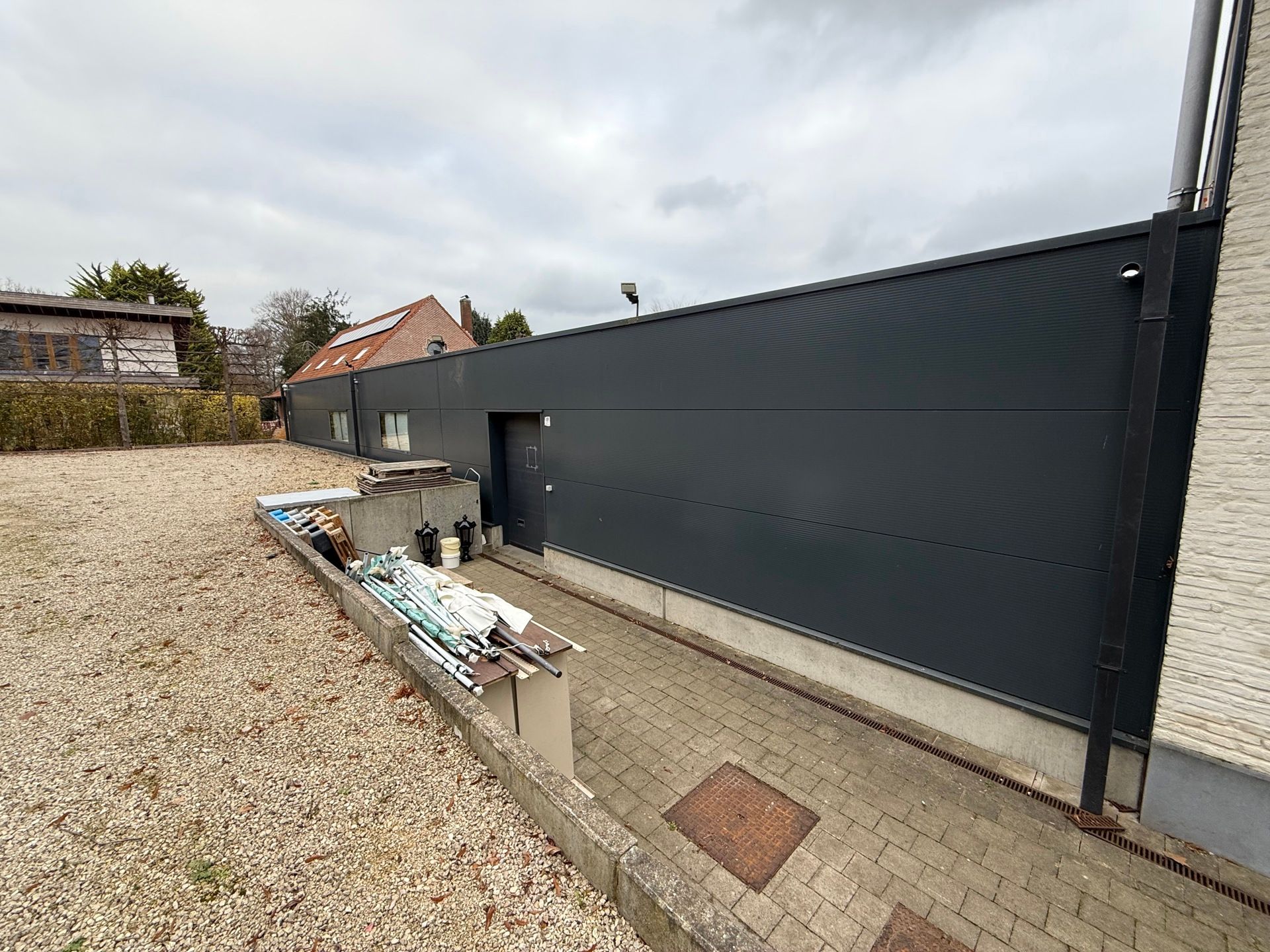 Grote opslagplaats (181m²) op interessante locatie foto 4