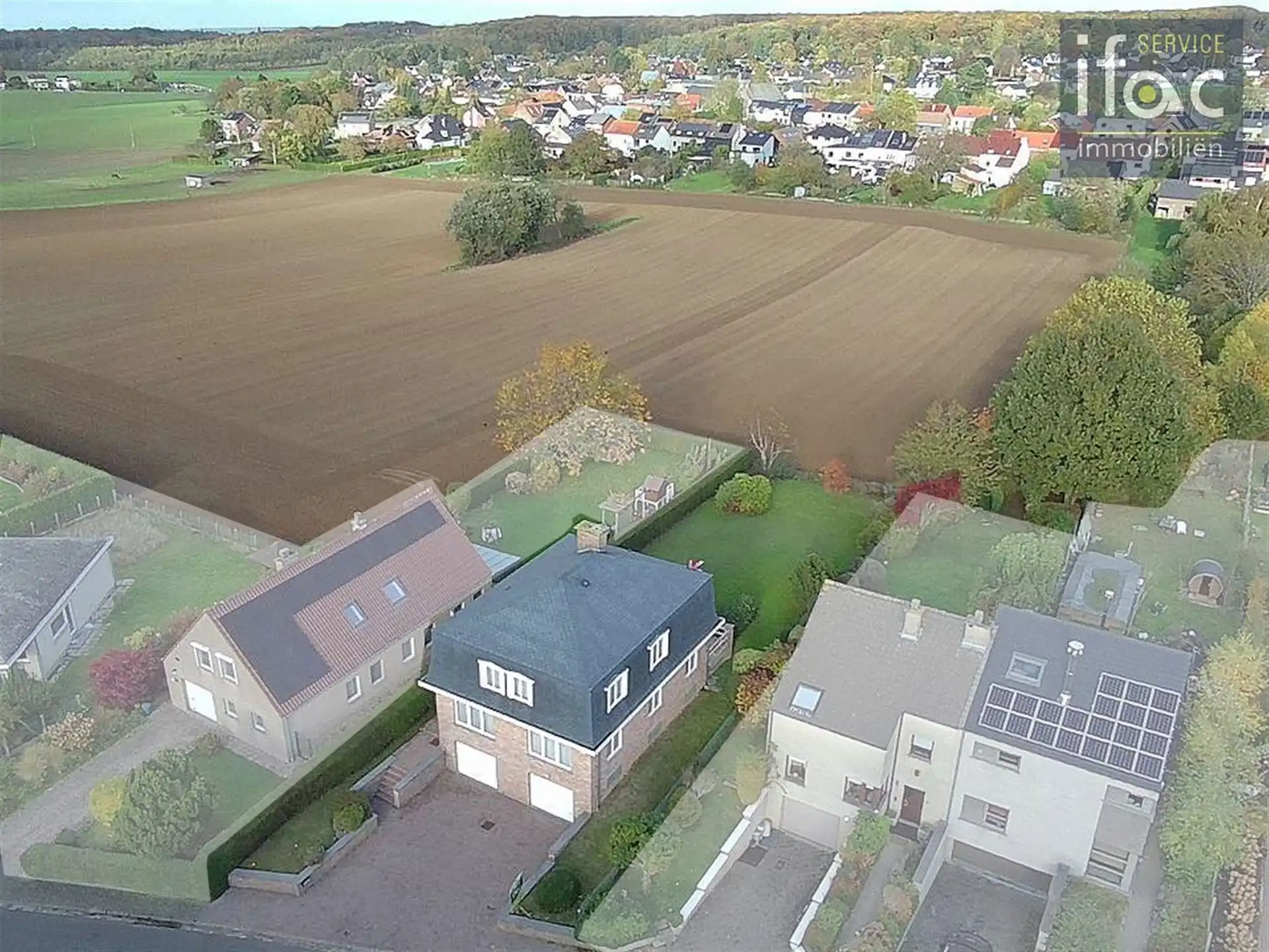 Hoofdfoto van de publicatie: Fantastisch gelegen villa met panoramisch uitzicht 