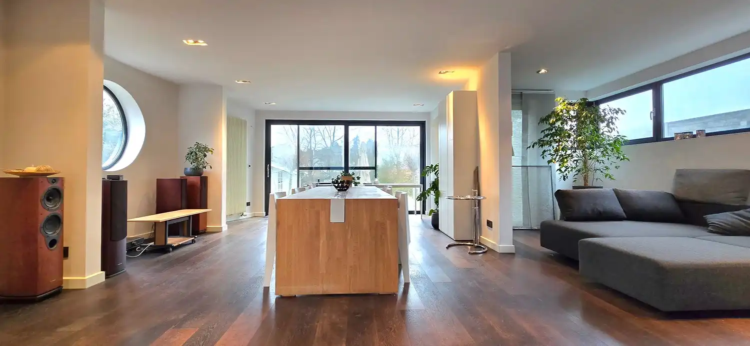 Ruime moderne woning op een perceel van 10a 12ca in een rustige, bosrijke omgeving te koop foto 7